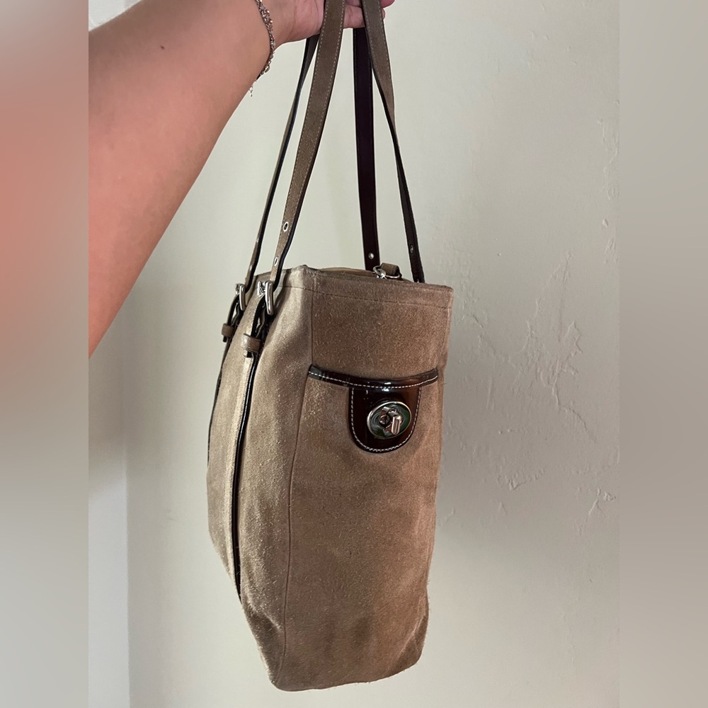 Authentic Coach Hampton Double Strap Suede Tote B… - image 3